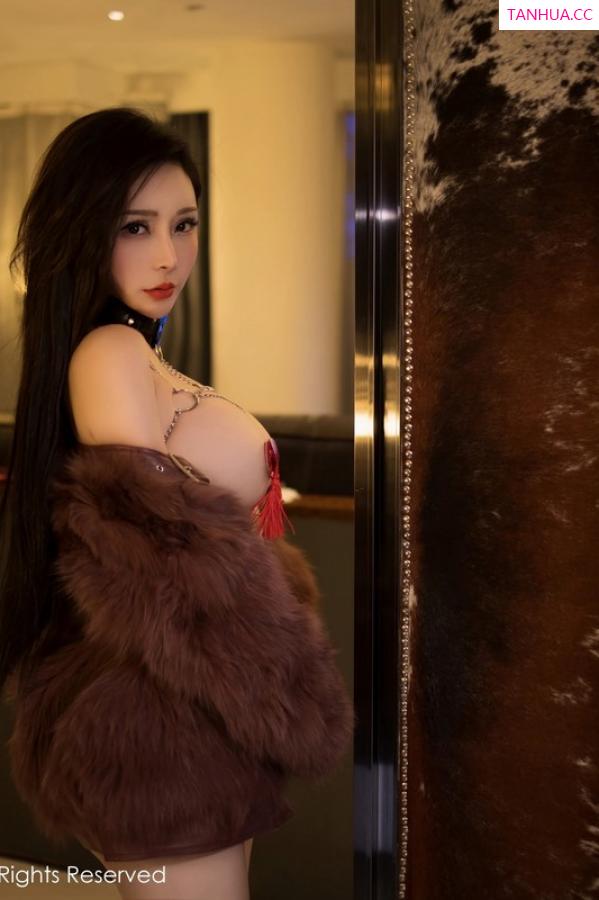   [XiuRen]高清写真图 2023.06.14 No.6908 大琪琪Emily 黑丝美腿第39张图片